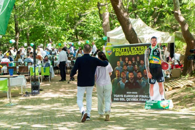 Frutti Extra Bursaspor, Sezonu Muhteşem Organizasyonla Kapadı