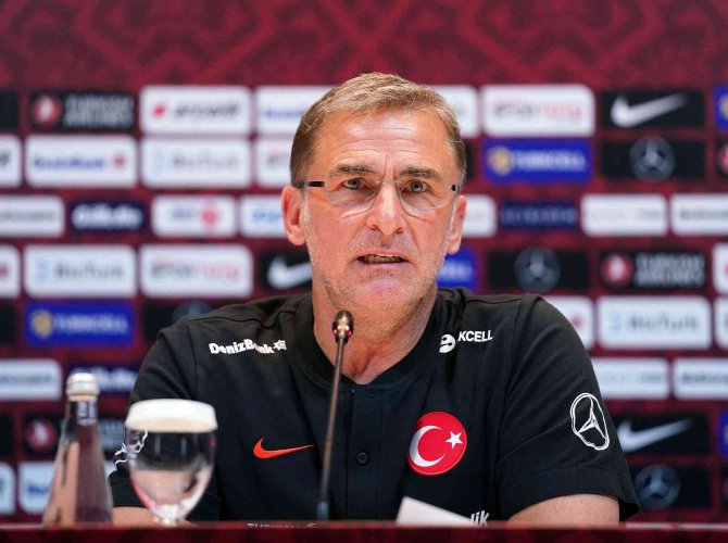 Stefan Kuntz: “Her Oyuncu İçin Milli Takım Kapısı Açık”