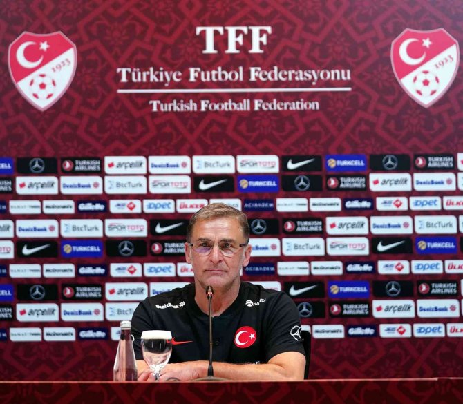 Stefan Kuntz: “Her Oyuncu İçin Milli Takım Kapısı Açık”