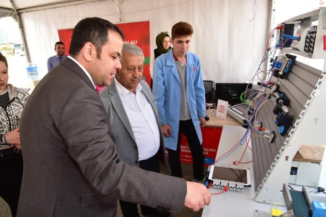 Vali Yiğitbaşı, Türkiye’de Ki Kitap Okuma Oranının Rakamlarla Açıkladı: