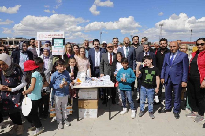 Ağrı’da Sağlıklı Yaşam Yürüyüşü Yapıldı
