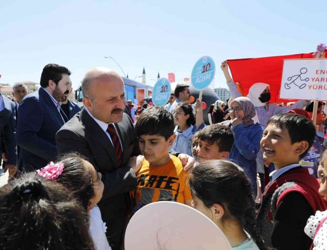 Ağrı’da Sağlıklı Yaşam Yürüyüşü Yapıldı