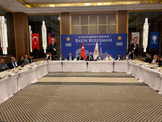 Ak Partili Kurtulmuş: “Türkiye’nin Ne Suriye’nin, Ne Irak’ın Bir Karış Toprağında Gözü Yoktur”
