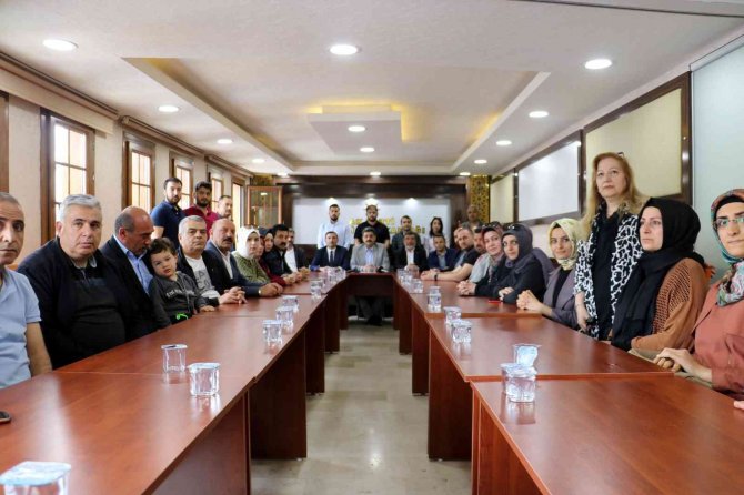 Aksu “Vatansever Milletin Evlatlarını Postallarla Ezilmiştir”