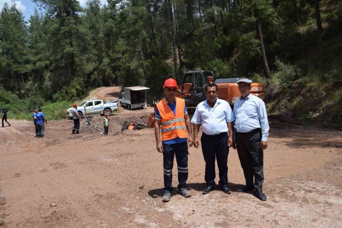 Kumluca’da Patlayan İçme Suyu Ana İsale Borusu Kesintiye Sebep Oldu