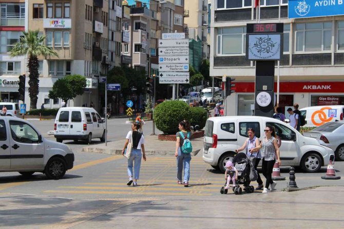 Ani Sıcaklık Artışı İle Artan Nem Oranı Aydınlıları Şaşırttı