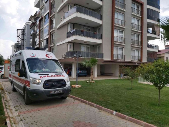 Kendisinden Haber Alınamayan Kadın Evde Baygın Bulundu