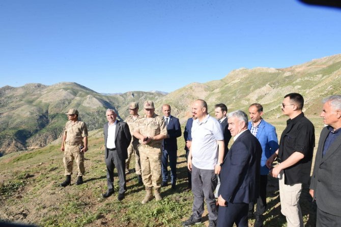 Vali Canalp, Yücebağ Kırsalında Vatandaşlarla Bir Araya Geldi