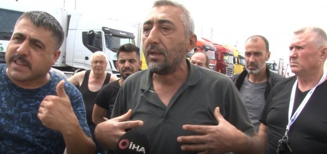 Sebze Ve Meyve Taşıyan Tırlar Günlerdir Kapıkule’de Bekliyor