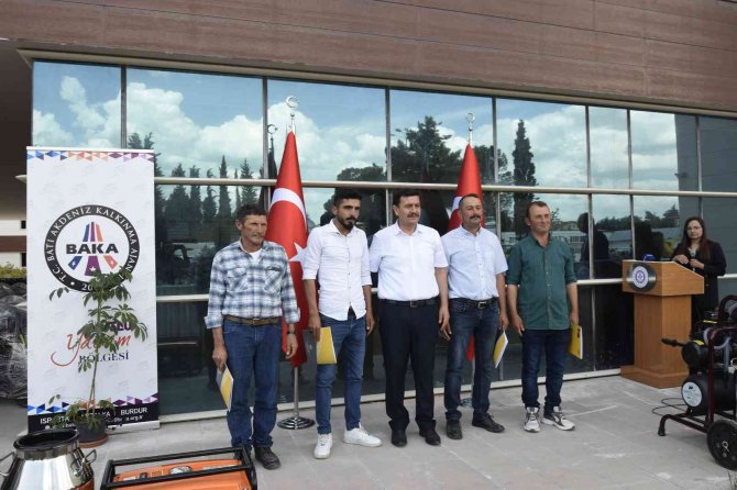 Burdur’da 52 Üreticiye Sağım Makinası Dağıtıldı
