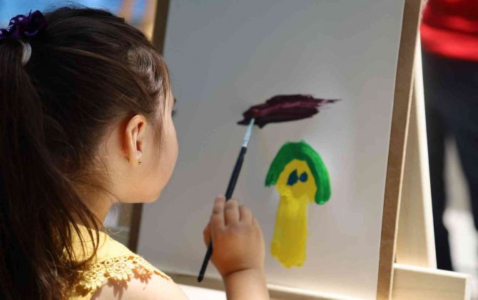 Bursalılar Tuval Başında