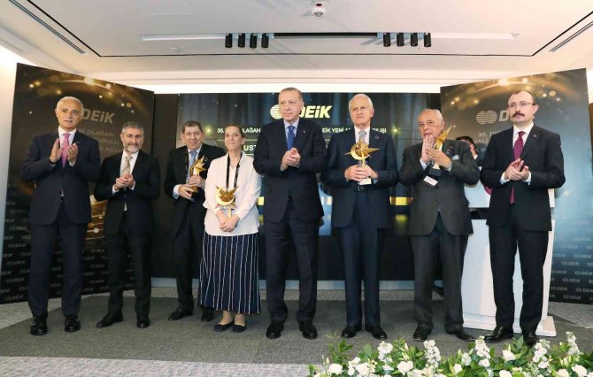 Cumhurbaşkanı Erdoğan: “Utanmadan Bir De ’Kaçacak’ Diyor. Erdoğan’ı 15 Temmuz Gecesi Kaçırtamadınız Ama Sen Tankların Arasından Kaçtın”