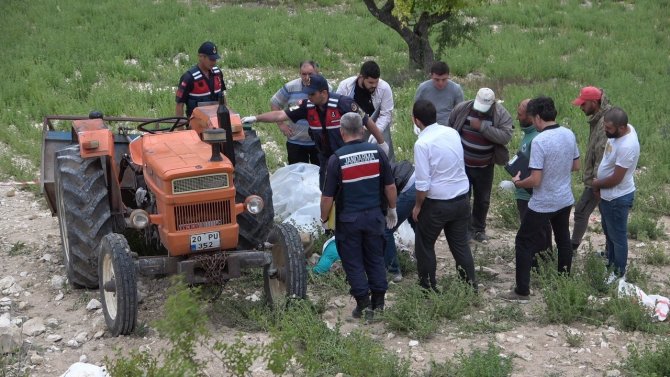 Babasıyla Aynı Kaderi Paylaşan Kadın Çiftçi Son Yolculuğuna Uğurlandı