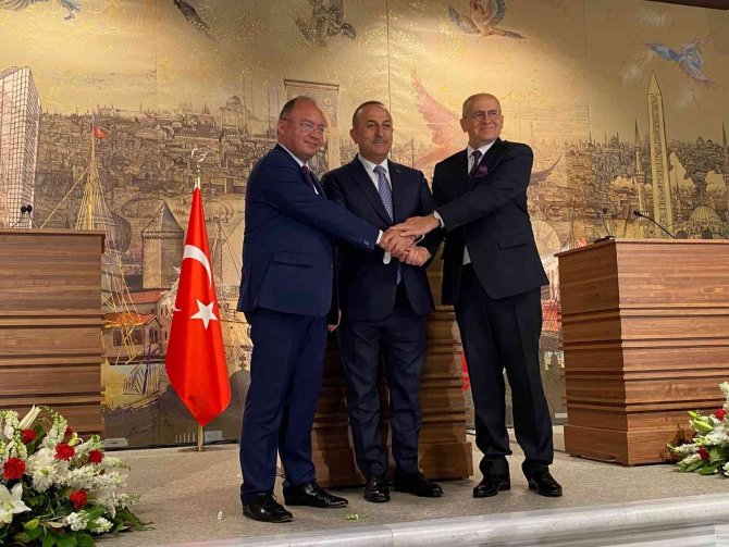 Bakan Çavuşoğlu, Romen Ve Polonyalı Mevkidaşlarıyla Bir Araya Geldi