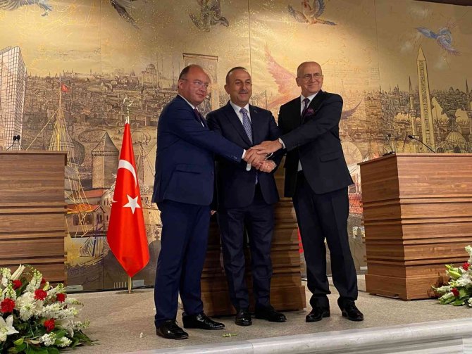 Türkiye, Romanya, Polonya Dışişleri Bakanları Üçlü Zirvesi İ̇stanbul’da Gerçekleşti
