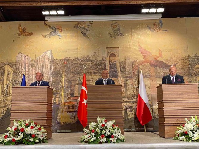 Türkiye, Romanya, Polonya Dışişleri Bakanları Üçlü Zirvesi İ̇stanbul’da Gerçekleşti