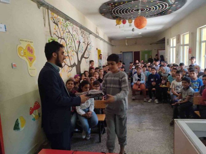 Dicle İ̇lçe Müftüsü Azad Akın Öğrencilere Seminer Verdi