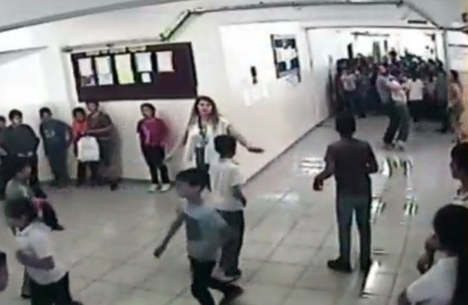 Soluk Borusuna Yemek Kaçan Öğrenciyi Öğretmenleri Kurtardı