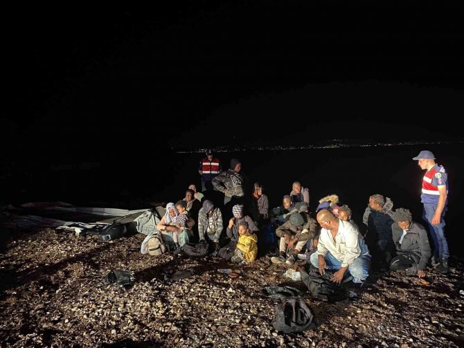 Çeşme’de Kıyıya Bırakılmış 20 Düzensiz Göçmen Tespit Edildi