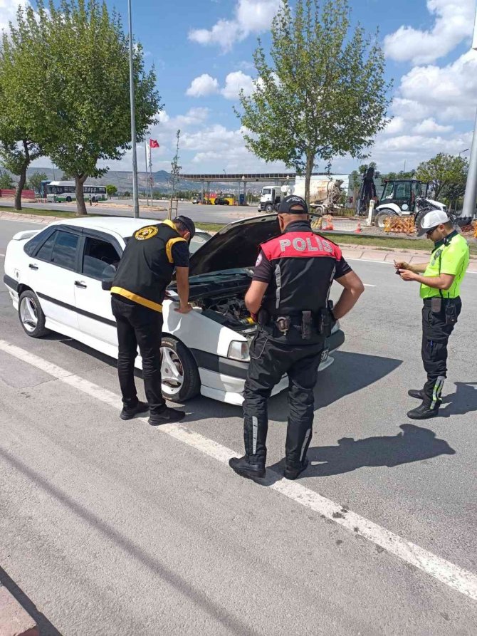 Kayseri’de Suçu Önlemek İçin 96 Noktada Denetim Yapıldı
