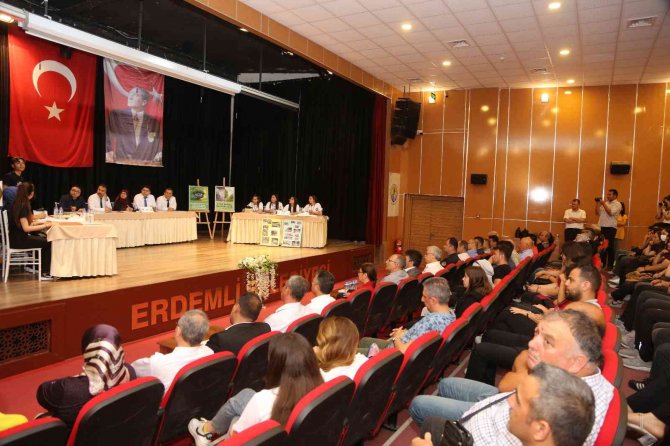 ’Liseli Gençlerden ’Münazara Yarışması’