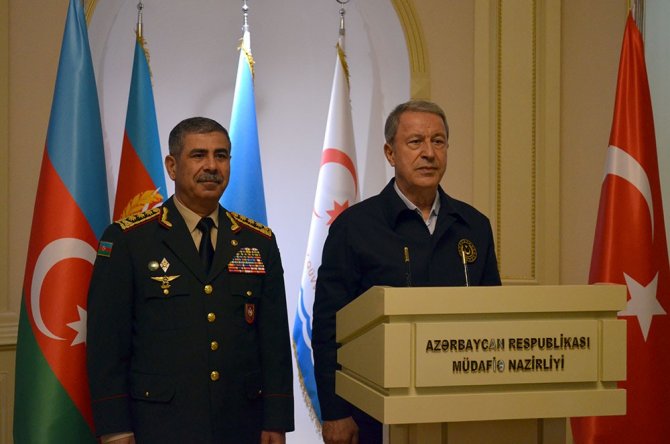 Milli Savunma Bakanı Akar, Azerbaycanlı Mevkidaşı Hasanov İle Görüştü
