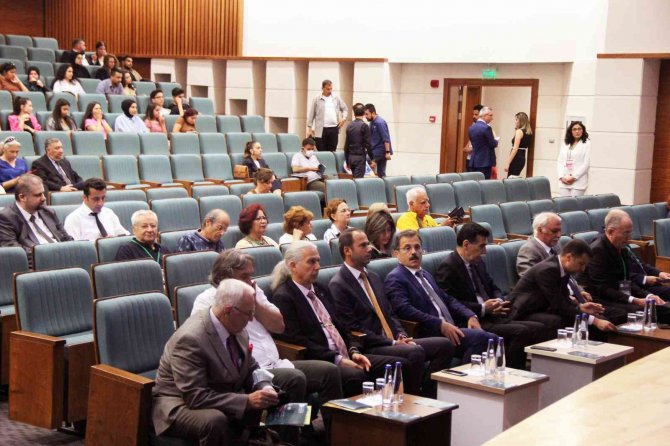 Geriatri Ve Jeotermal Kaynaklar Sempozyumu Başladı