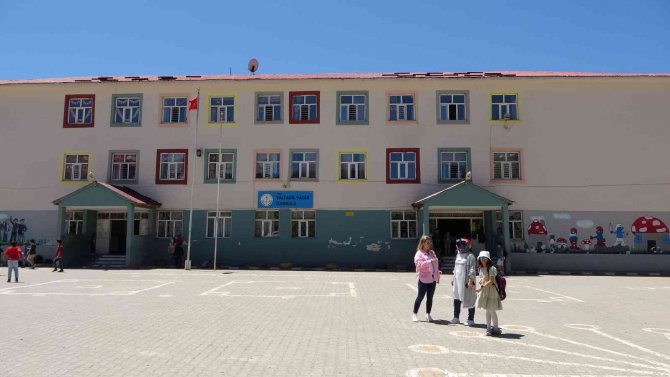 Öğretmenden Hayat Kurtaran Hamle