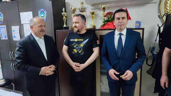 Ordu’da Belediye İşçisinin Bulduğu Altın Sahibine Teslim Edildi