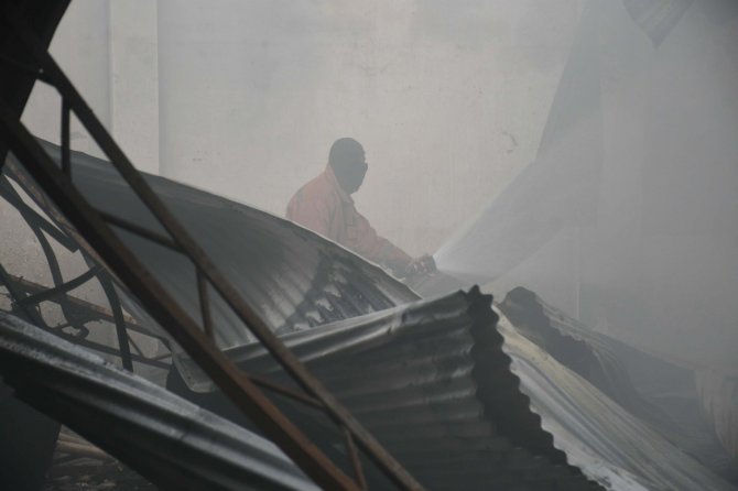 Pakistan’da Kimya Fabrikasında Yangın Çıktı