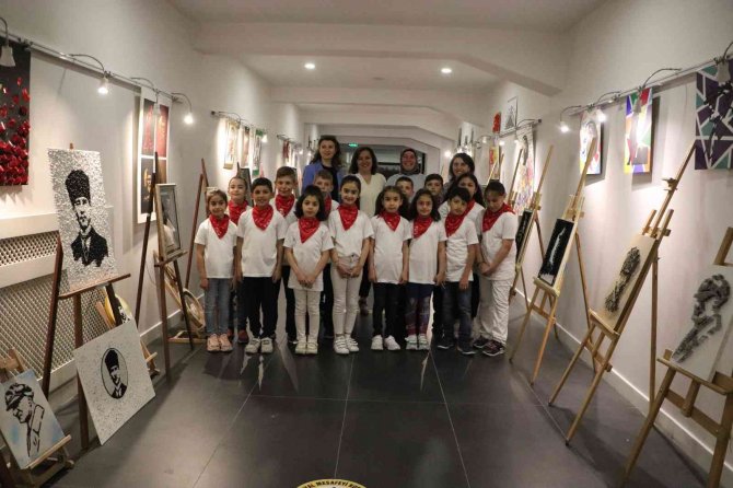 100 Minik Öğrenciden 100 Atatürk Eseri