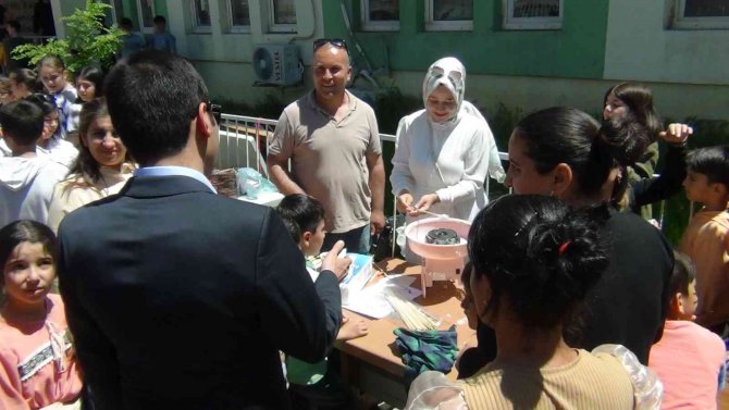 Şırnaklı Öğrenciler Okullarının Eksiklerini Gidermek İçin Etkinlik Yaptı