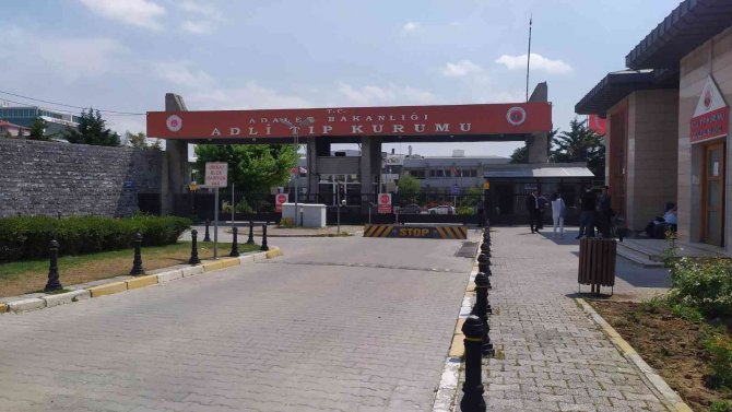 Şişli’de Öldürülen Ömer Akın’ın Cenazesi Adli Tıp Kurumu’na Getirildi