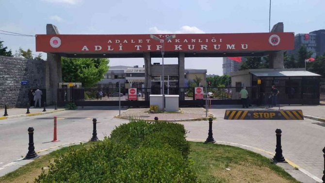Şişli’de Öldürülen Ömer Akın’ın Cenazesi Adli Tıp Kurumu’na Getirildi