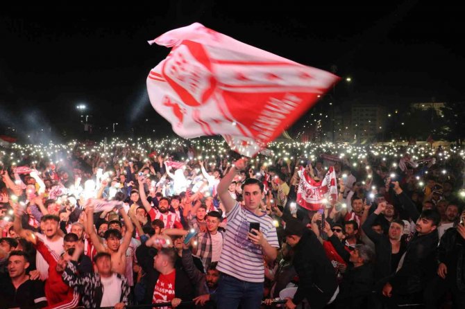 Sivas’ta Kupa Coşkusu Şenliğe Dönüştü