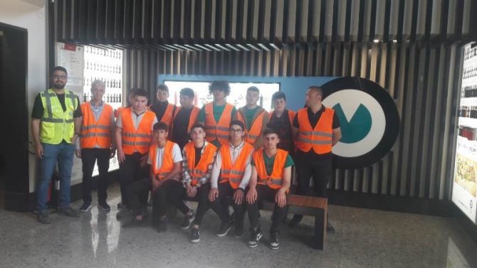 Meslek Lisesi Öğrencileri Fabrikaları Yerinde İnceliyor