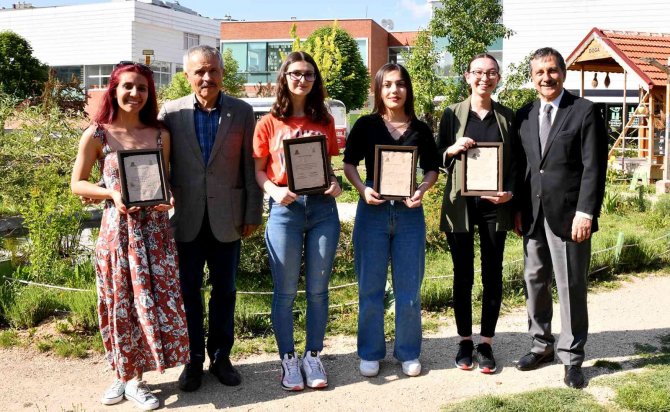 Öğretmen Adayları ‘Doğa Stajı Programı’nı Tamamladı