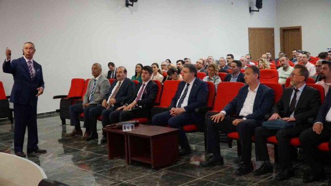 Yalova Üniversitesinde Protokol Eğitimi