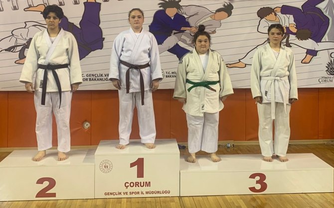 Salihlili Judocular Madalyalarla Döndü
