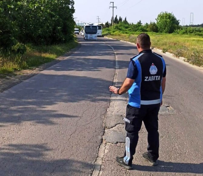Altınova’da Servis Araçları Denetlendi