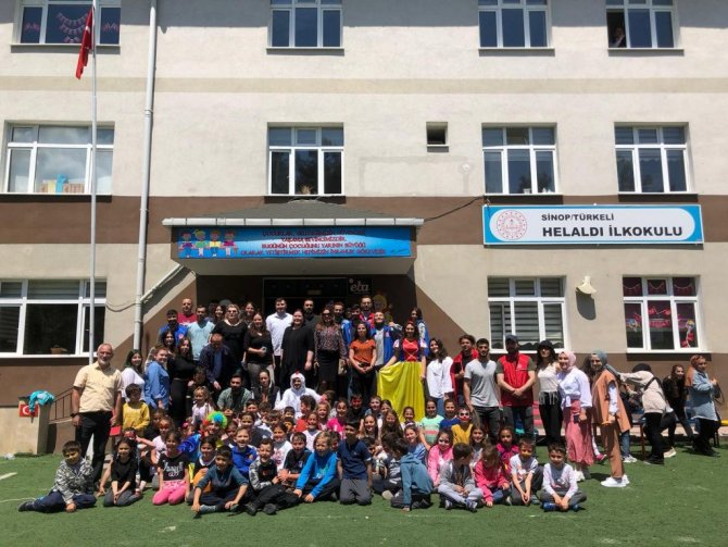 ’Yeni Nesil, Geleneksel Çocuk Oyunlarını Öğreniyor’