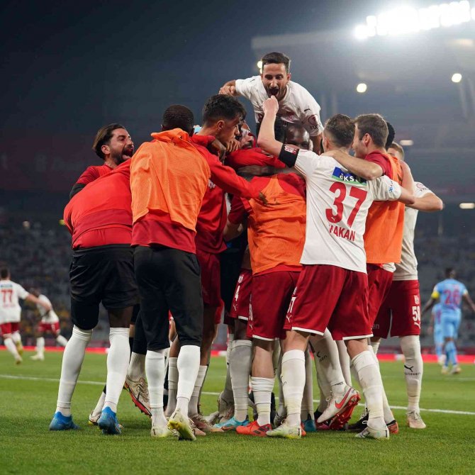 Sivasspor Tarihinde İlk Kez Ziraat Türkiye Kupası’nı Müzesine Götürdü