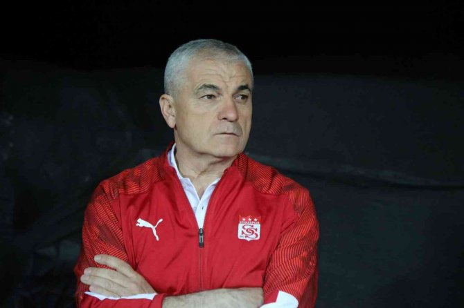 Rıza Çalımbay, 21 Yıllık Kariyerinde İlki Yaşadı