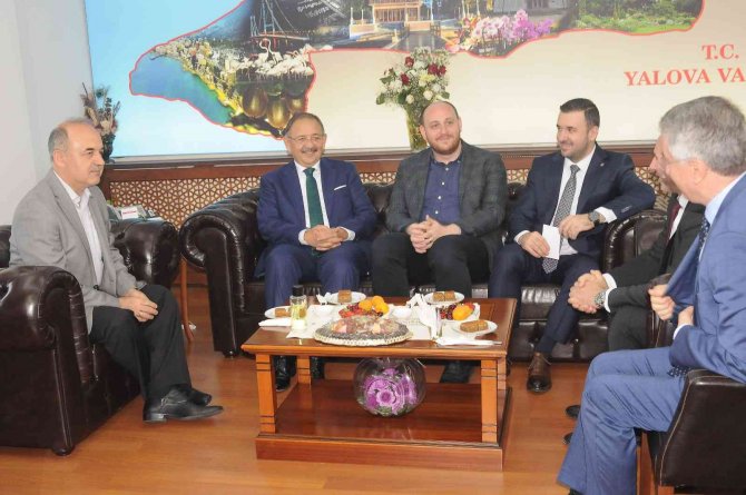 Ak Parti Genel Başkan Yardımcısı Mehmet Özhaseki: "Muhalif Grupların Bir Araya Geldiği Ortamda Sadece Kaos Doğar"