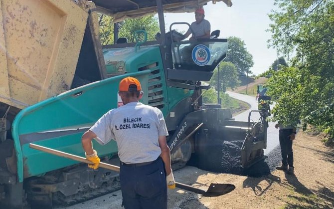 Asfalt Yol Yapım Ve Onarımı Tüm Hızıyla Devam Ediyor