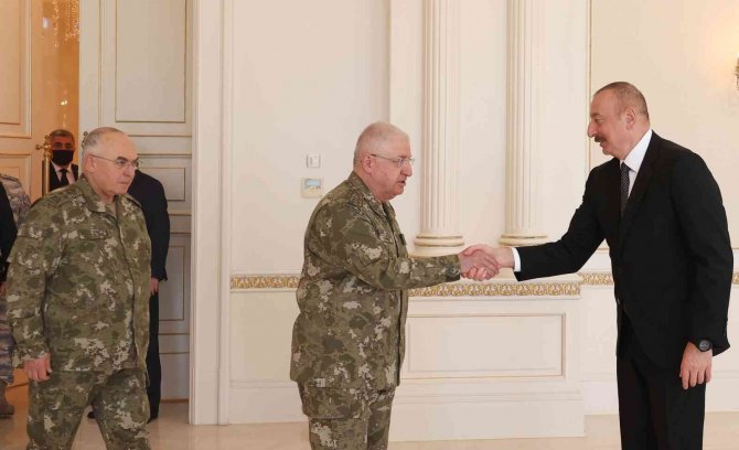 Bakan Akar Ve Beraberindeki Tsk Komuta Kademesi, Aliyev İle Görüştü