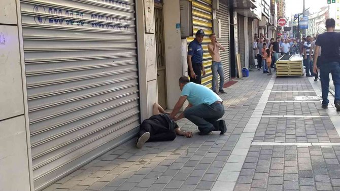 Silahlı Şahıs Tarafından Rehin Alınan Kadını Polis Kurtardı
