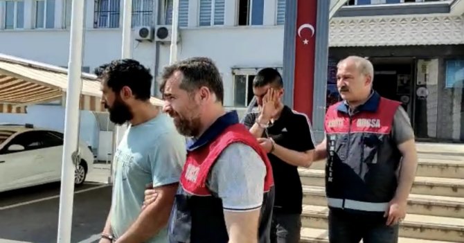 Çelik Kasa Hırsızlarını Araçlarının Rengi Ve Stopları Ele Verdi