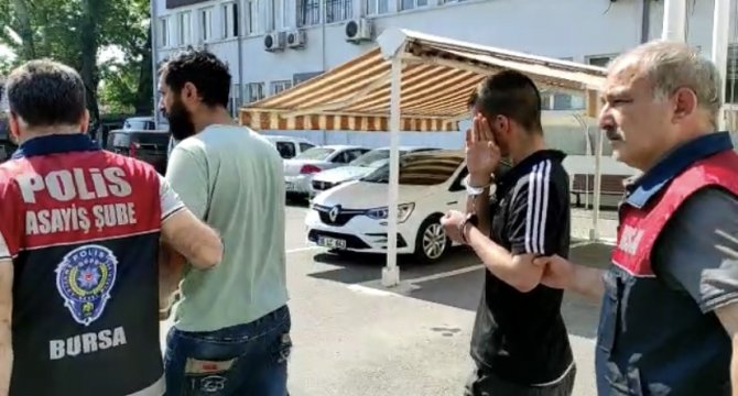 Çelik Kasa Hırsızlarını Araçlarının Rengi Ve Stopları Ele Verdi