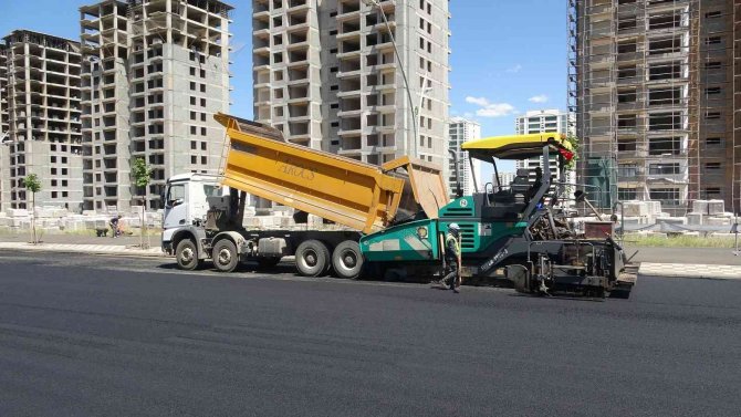 Vali Su, Asfalt Çalışmalarını Yerinde İnceledi